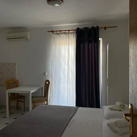 Mate Apartment Omiš