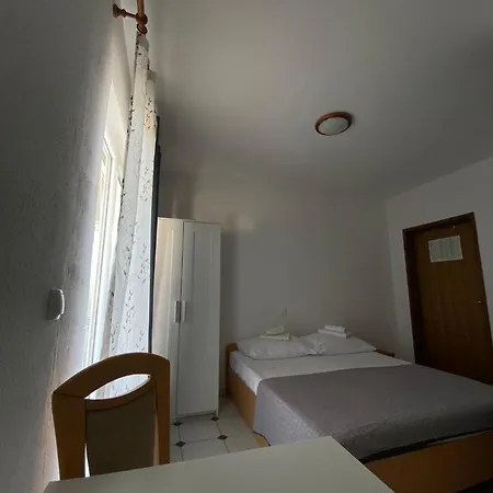 Lägenhet Mate Omiš