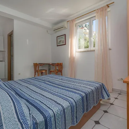 Mate * אומיס